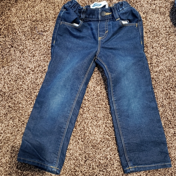 2 Pair of Old Navy Jeans 3T - Picture 2 of 8